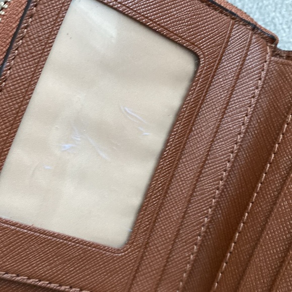 Bundle of two Coach mini white bag And brown mini Wallet - Picture 14 of 16